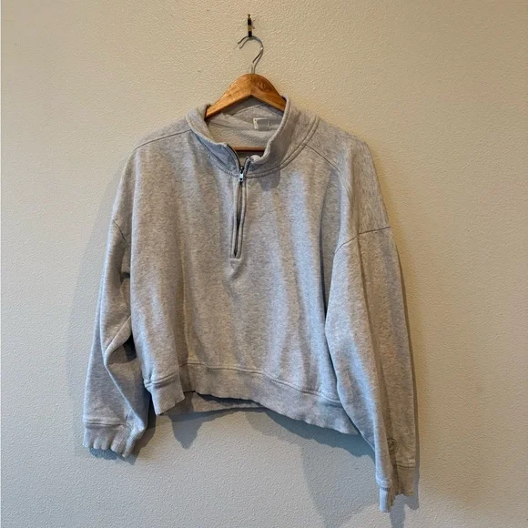 PINK Victoria's Secret Light Gray Half-Zip Sweatshirt - Picture 1 of 3